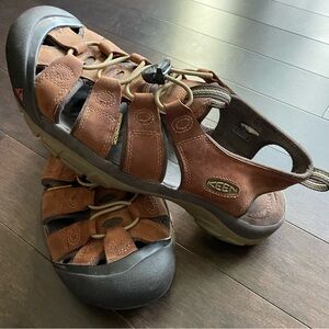 Keen Newport H2 Men's Brown Hiking Leather Sandals Size 9.5